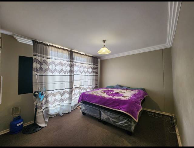 3 BEDROOM FLAT FOR SALE IN THREE RIVERS PROPER